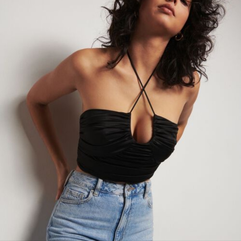 Zara Black Ruched Cut Out Crop Halter Tank Top Size Medium